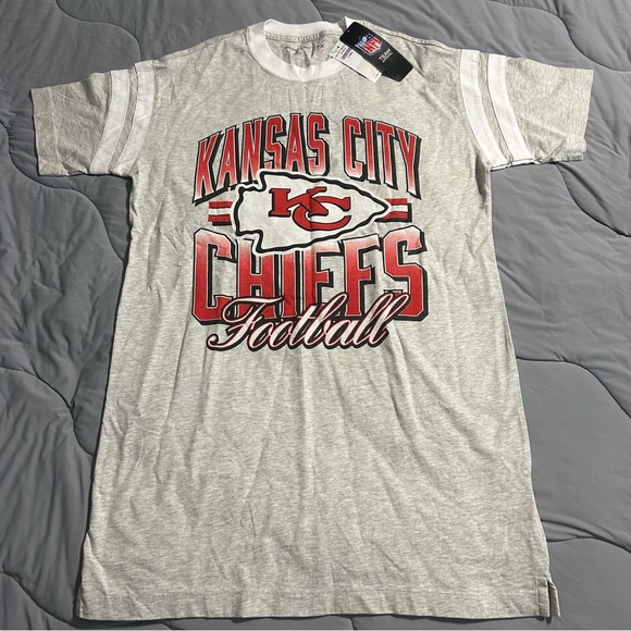 Abercrombie & Fitch Kansas City Chiefs T-shirt NFL Graphic Tee Vintage Style NFL - Picture 1 of 7